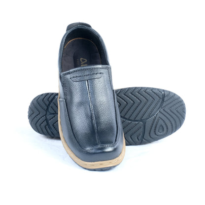 "Stylish  Men's Slip-On Digger with Durable Sole"ART-1702