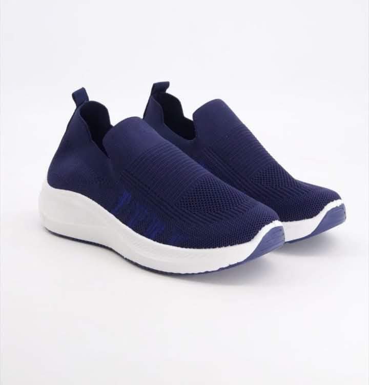 Lightweight Slip-On Walking Shoes - Perfect for Casual & Active Wear